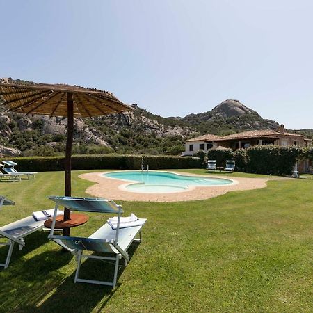 Villa Iris With Pool بايا سردينيا المظهر الخارجي الصورة