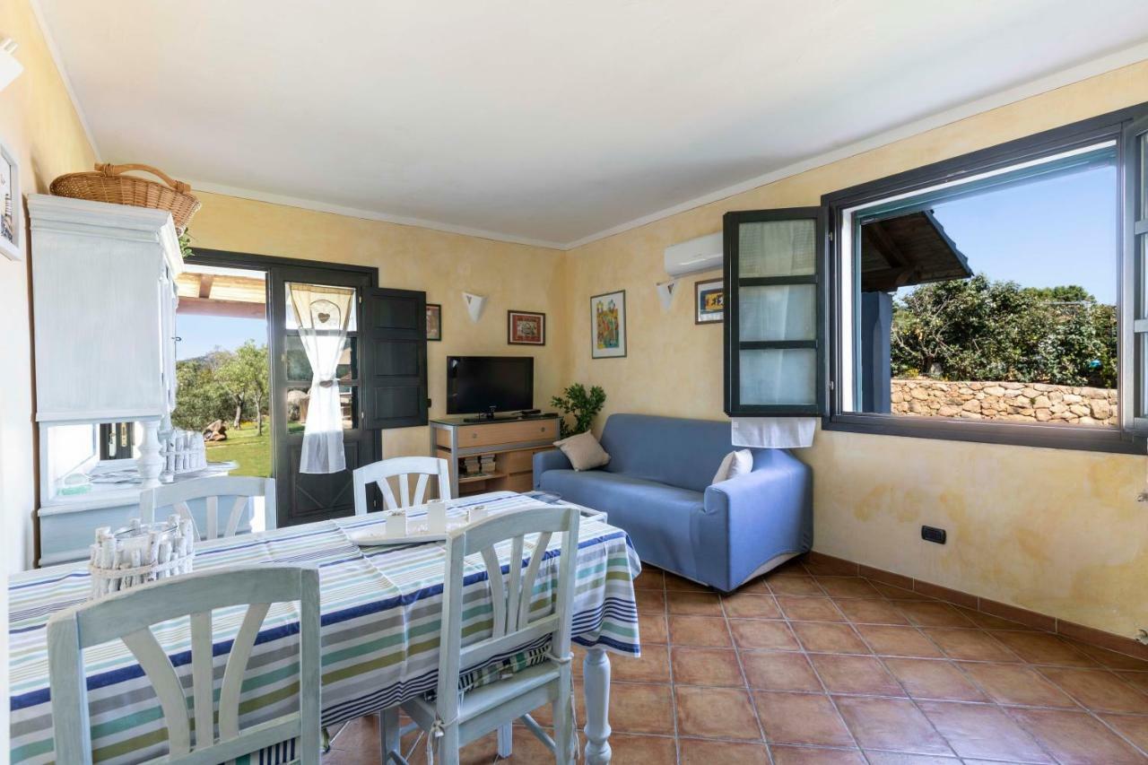Villa Iris With Pool بايا سردينيا المظهر الخارجي الصورة