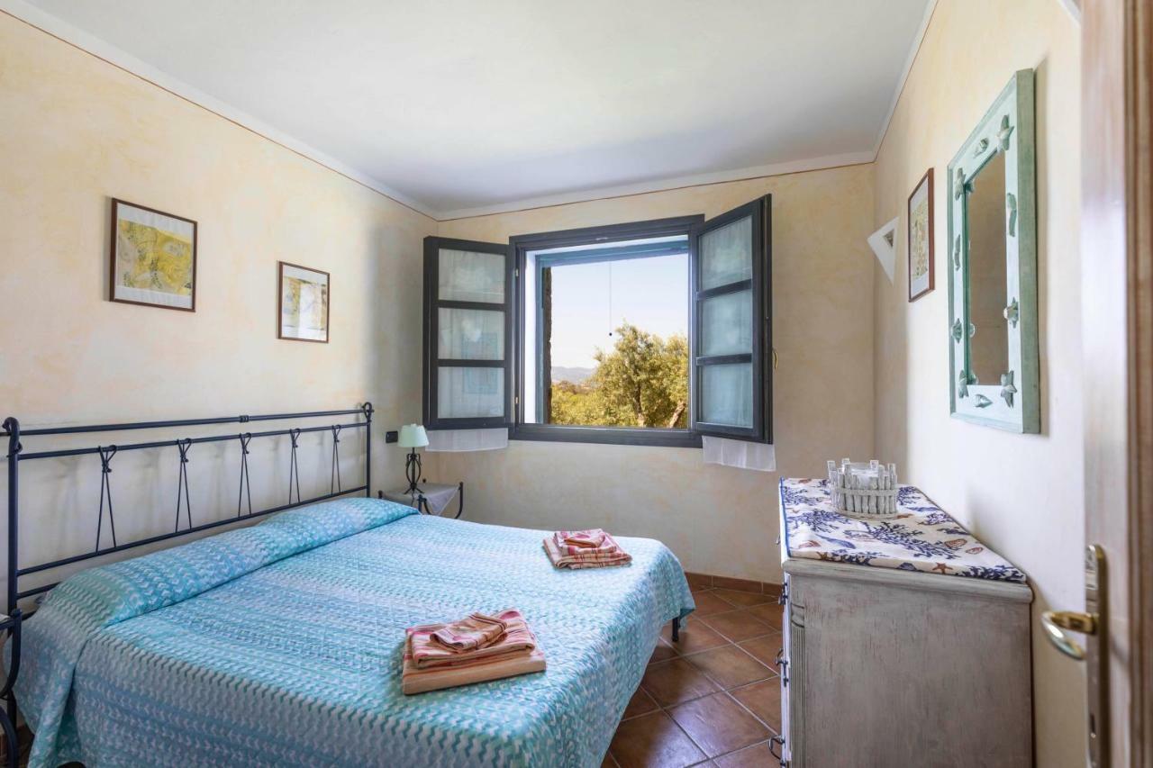 Villa Iris With Pool بايا سردينيا المظهر الخارجي الصورة