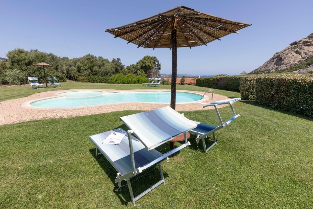 Villa Iris With Pool بايا سردينيا المظهر الخارجي الصورة