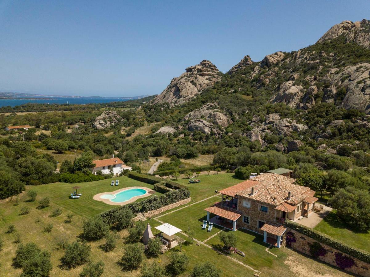 Villa Iris With Pool بايا سردينيا المظهر الخارجي الصورة