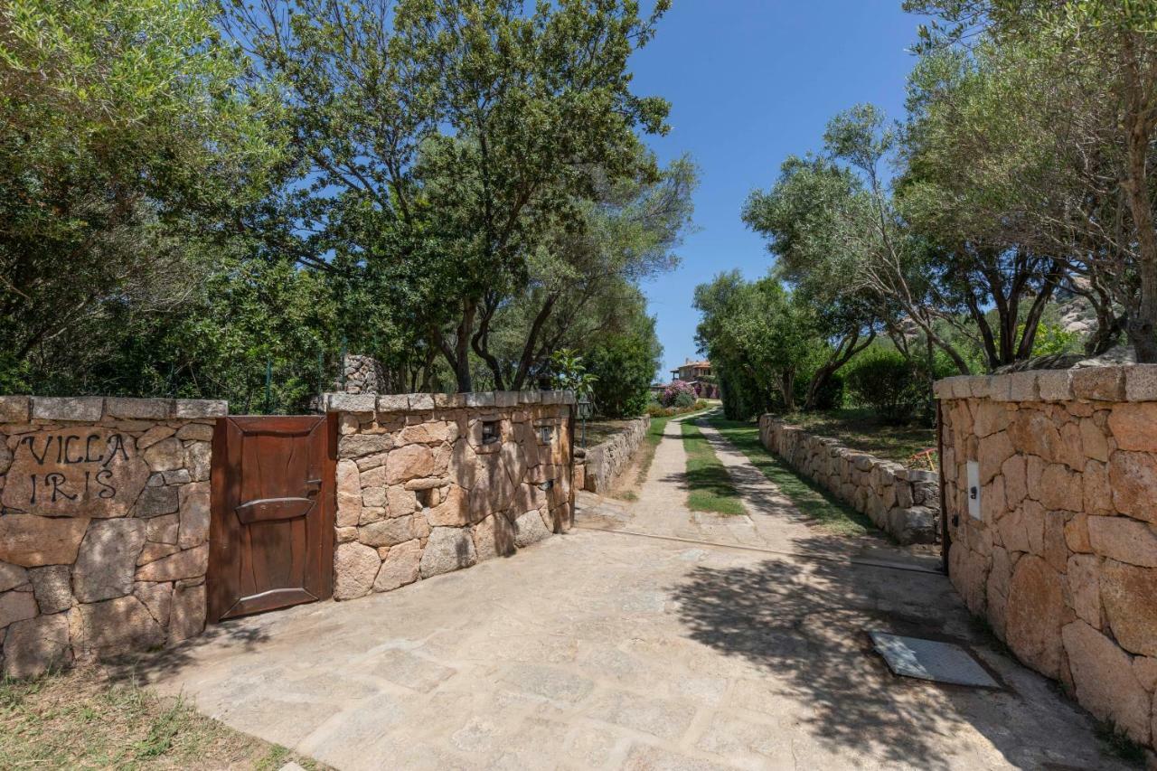 Villa Iris With Pool بايا سردينيا المظهر الخارجي الصورة
